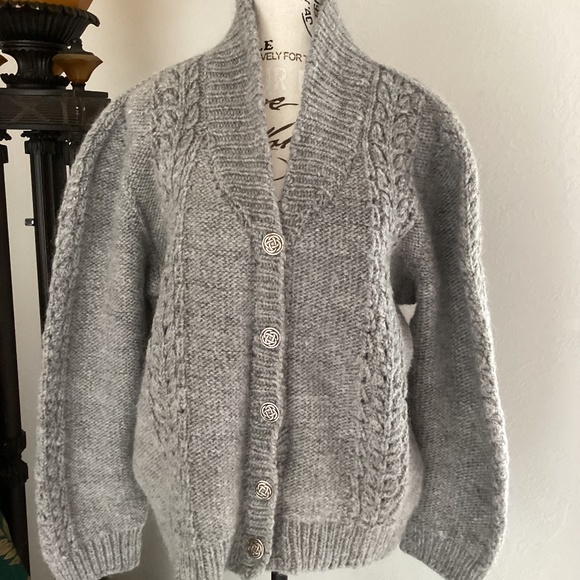 Beautiful Handmade Nordic Style Wool Blend Thick Chunky Sweater - Picture 1 of 10